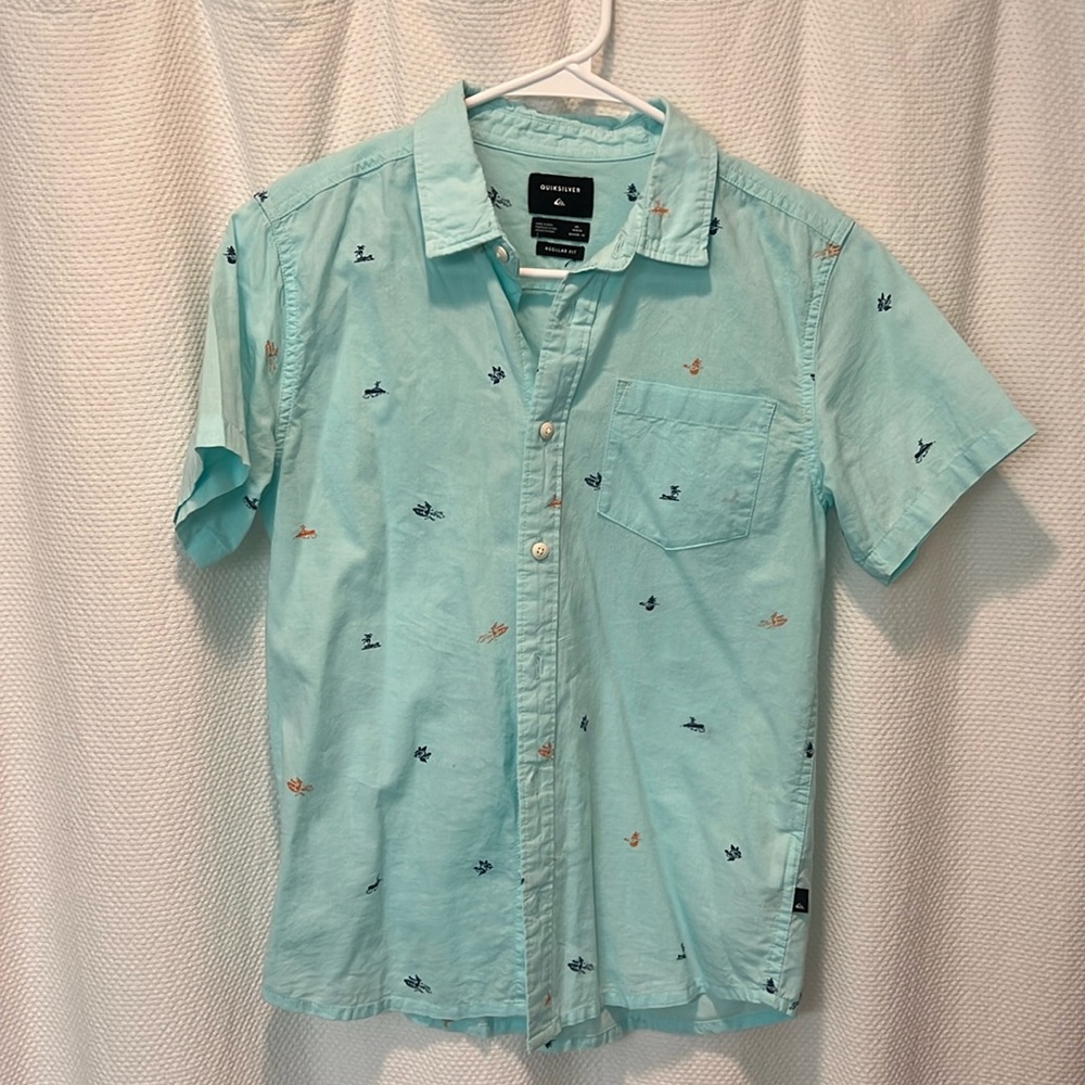 Super cute!  Quicksilver boys size 12 beach/summer shirt 🩵🏝️🧡